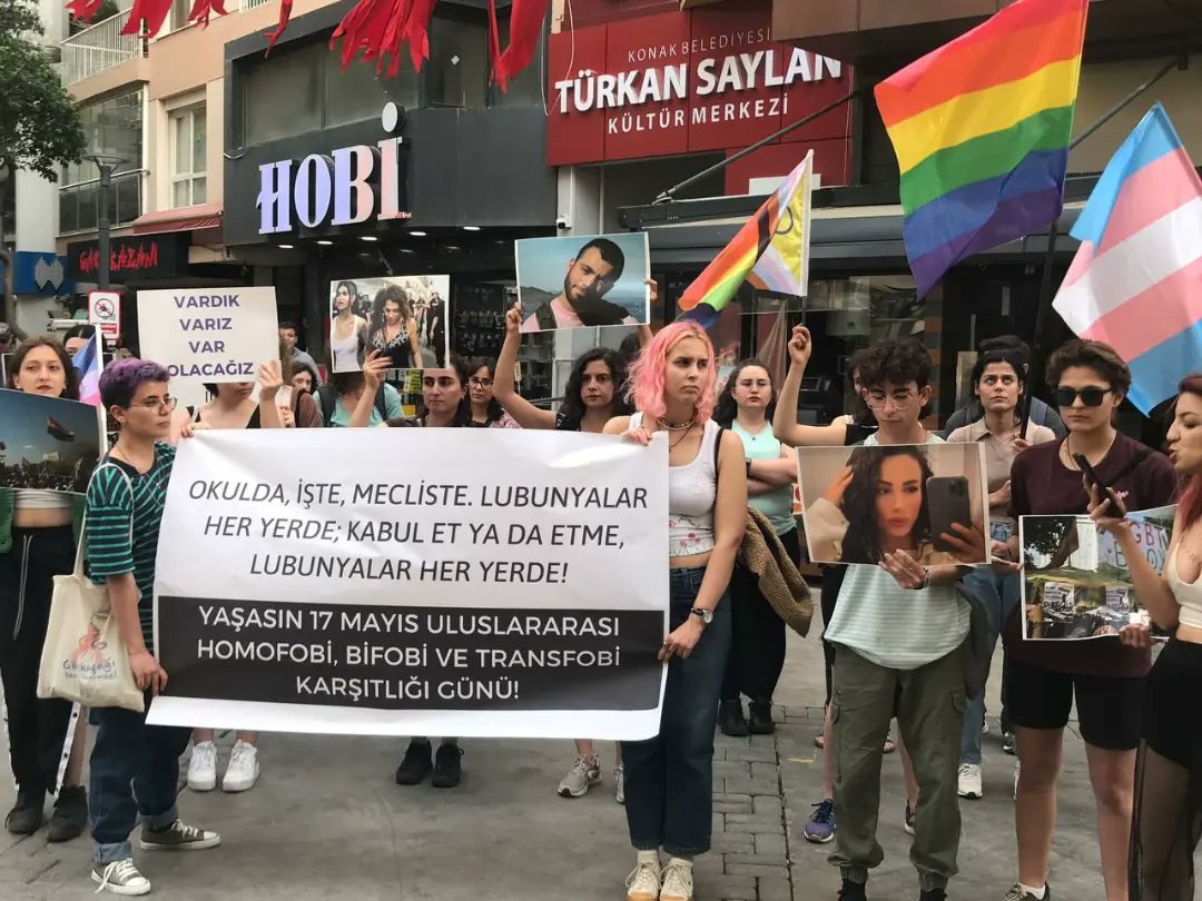 17 Mayıs: Direnişin Renkleri, İzmir’de sokaktaydı | Kaos GL - LGBTİ+ Haber Portalı Haber