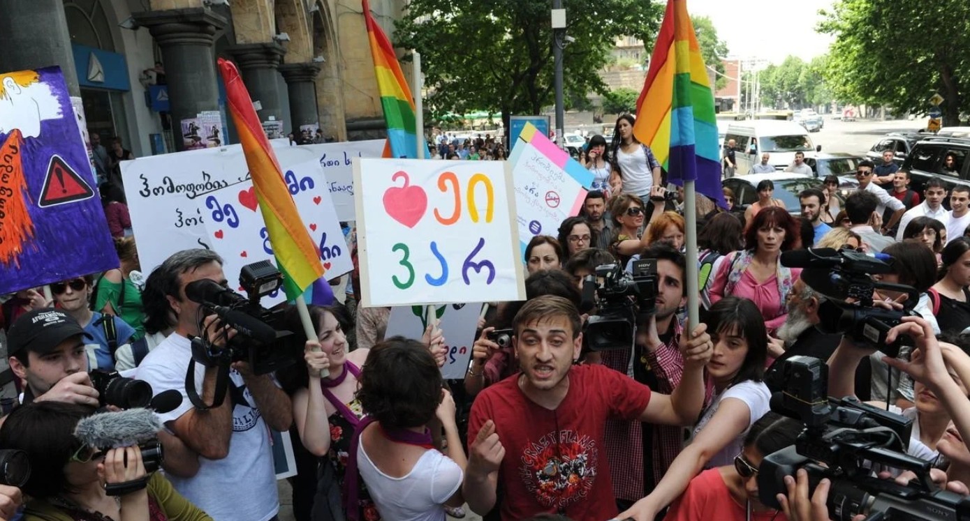 AİHM: “LGBT’lerin eylemine karşı nefret şiddetinin cezasızlığı ayrımcılık yasağının ihlalidir” Kaos GL - LGBTİ+ Haber Portalı