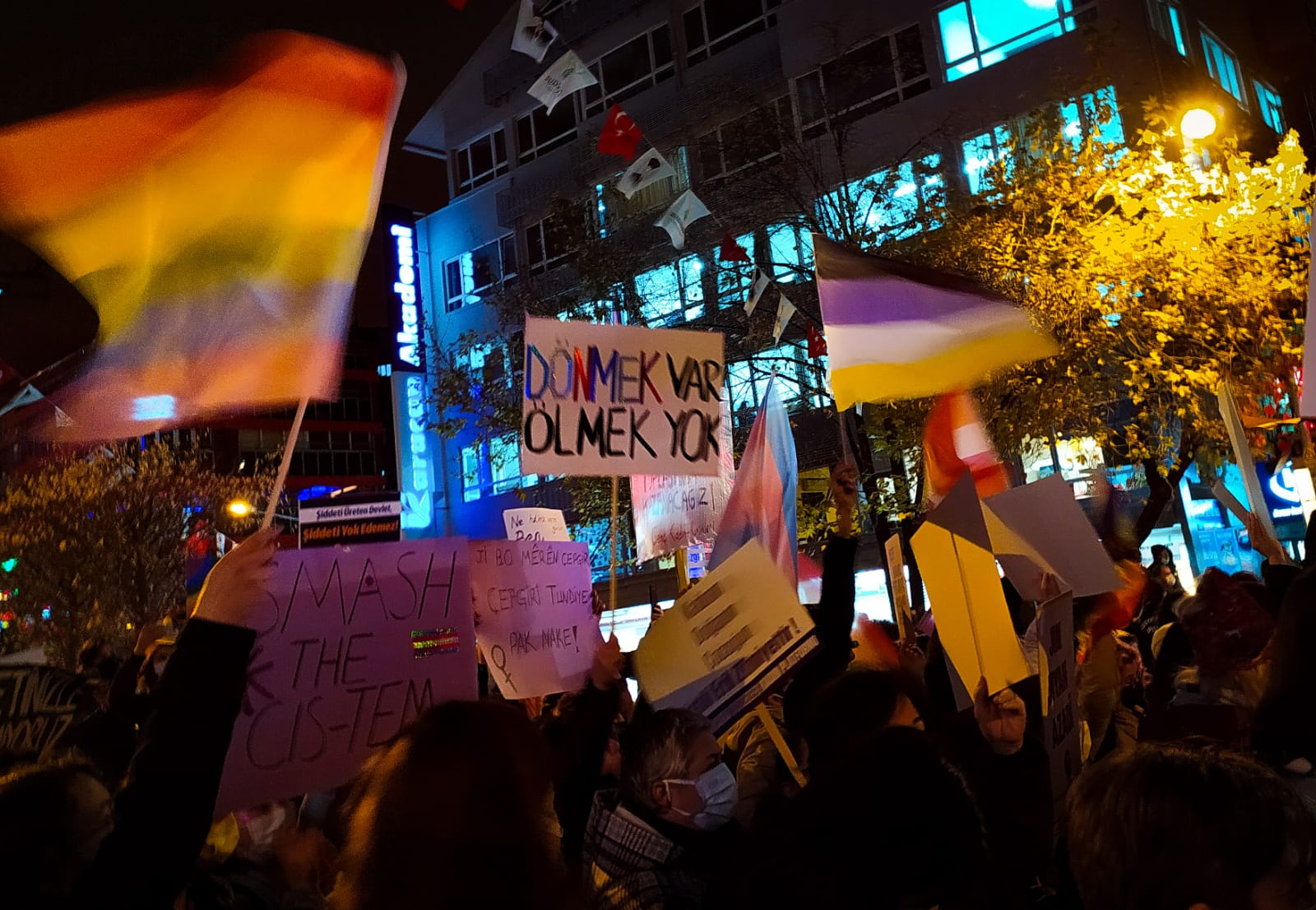 Ankara’da 25 Kasım: LGBTİ+’ların sesi, sloganları alanda! Kaos GL - LGBTİ+ Haber Portalı
