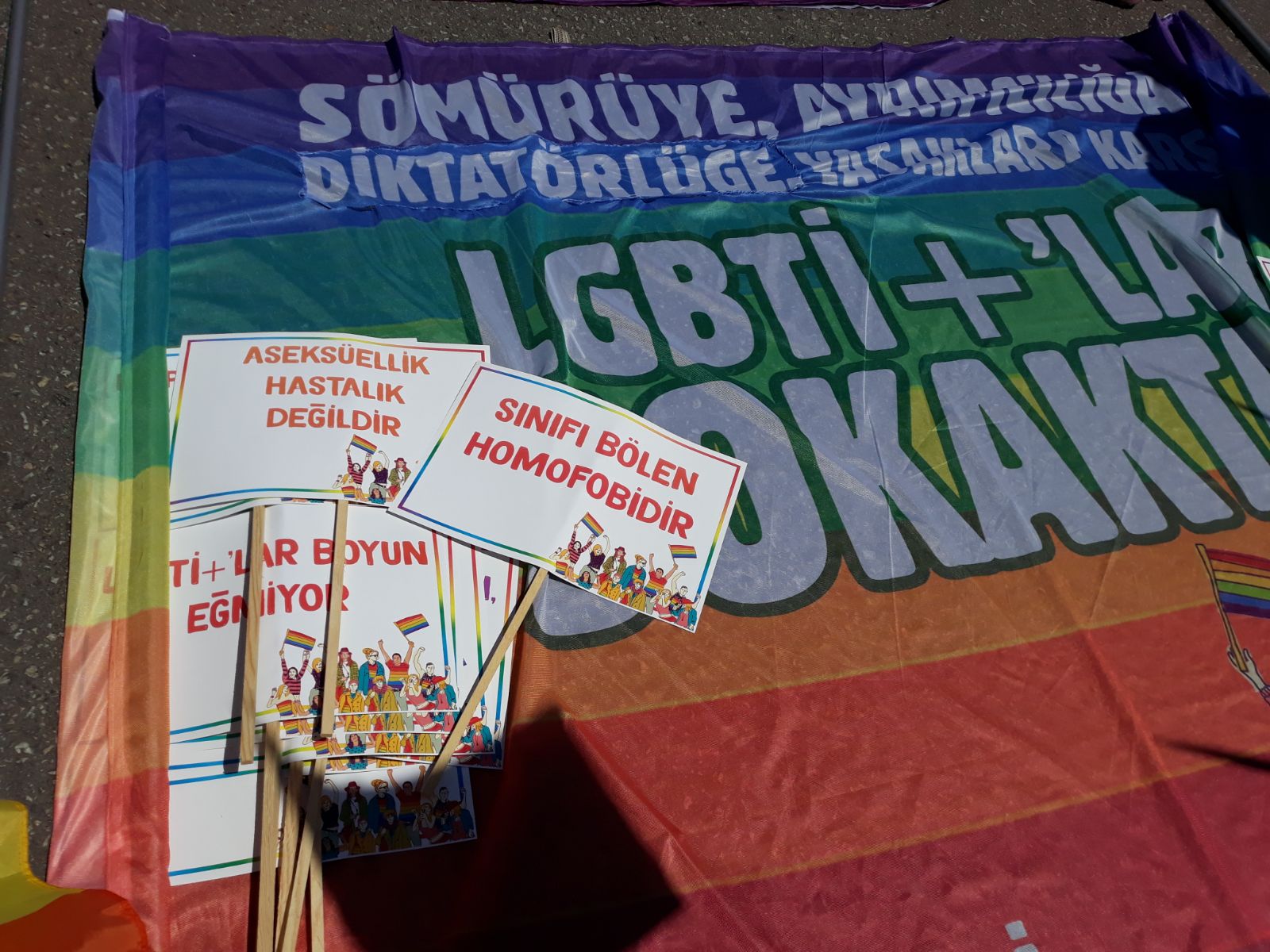 GALADER 1 Mayıs’a çağırıyor: Fobiye, nefrete, ayrımcılığa karşı 1 Mayıs’ta Alanlardayız! Kaos GL - LGBTİ+ Haber Portalı