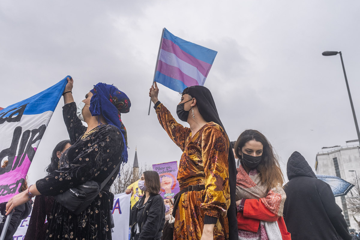 Gözaltına alınan foto muhabir Şener Yılmaz Aslan’ın objektifinden Büyük Kadın Buluşması Kaos GL - LGBTİ+ Haber Portalı