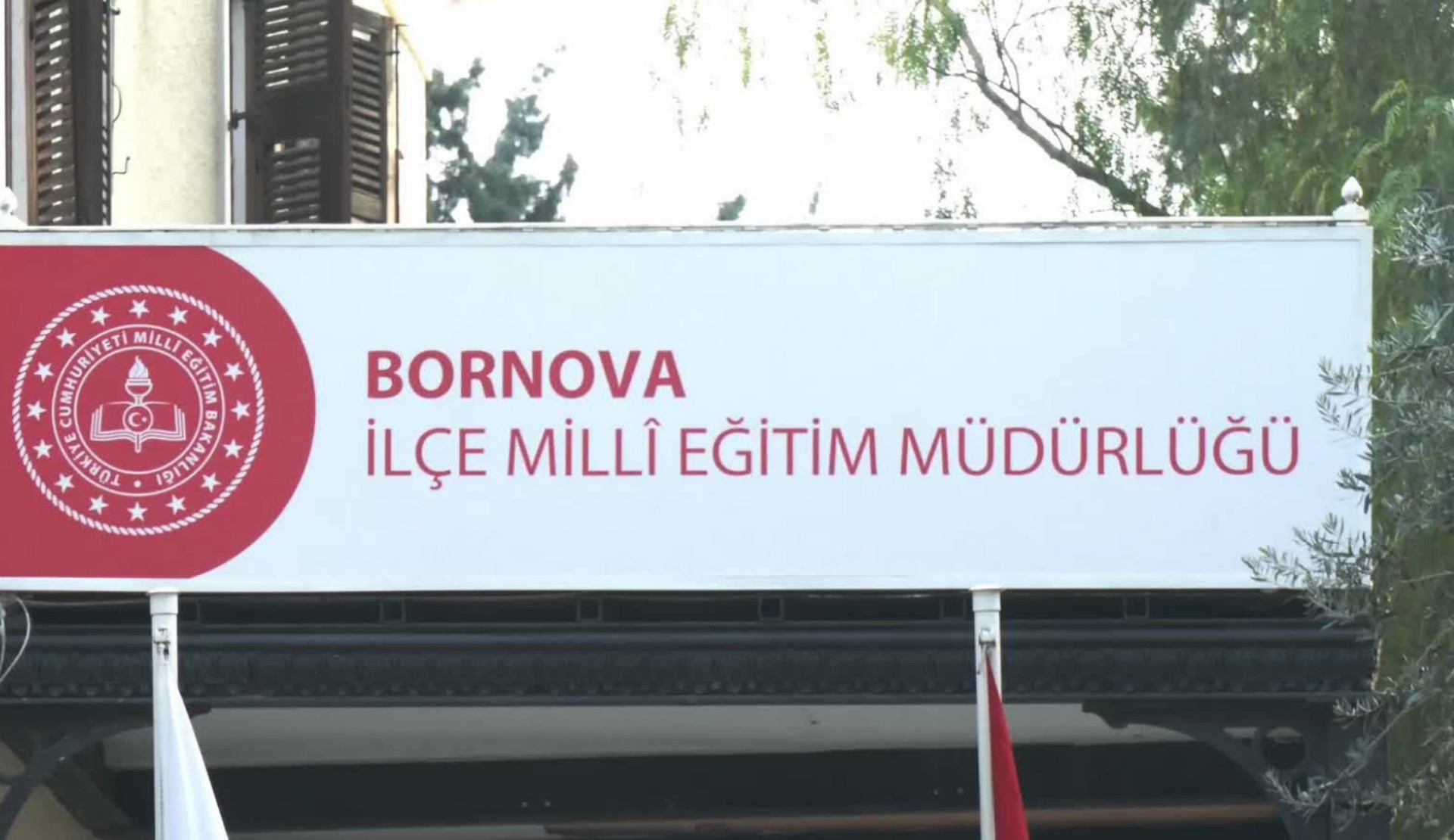 İzmir Bornova İlçe Milli Eğitim Müdürlüğü’nden üç öğretmene toplumsal cinsiyet eşitliği anlattıkları için ceza | Kaos GL - LGBTİ+ Haber Portalı