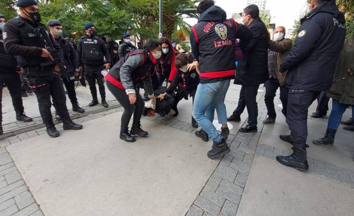 İzmir’de Boğaziçi’ne destek için onur yürüyüşüne polis saldırdı | Kaos GL - LGBTİ+ Haber Portalı