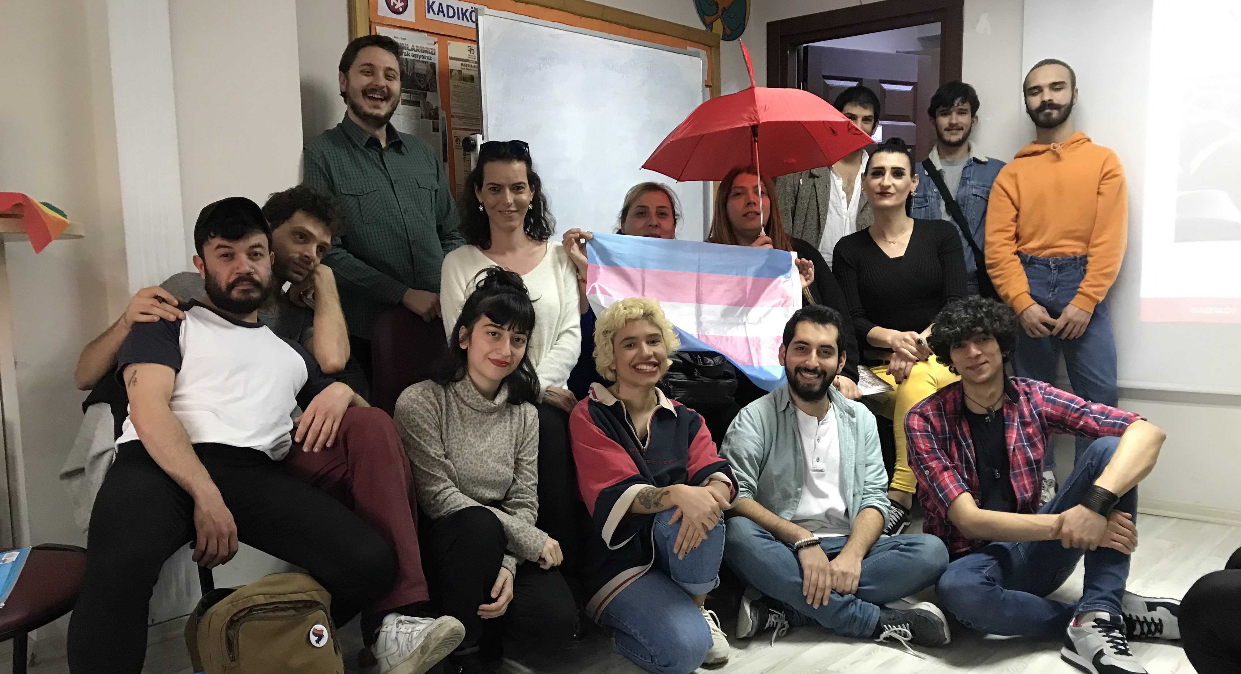 Kadıköy’de 3 Mart: “Trans seks işçileri kentin sakini ve sahibi” Kaos GL - LGBTİ+ Haber Portalı