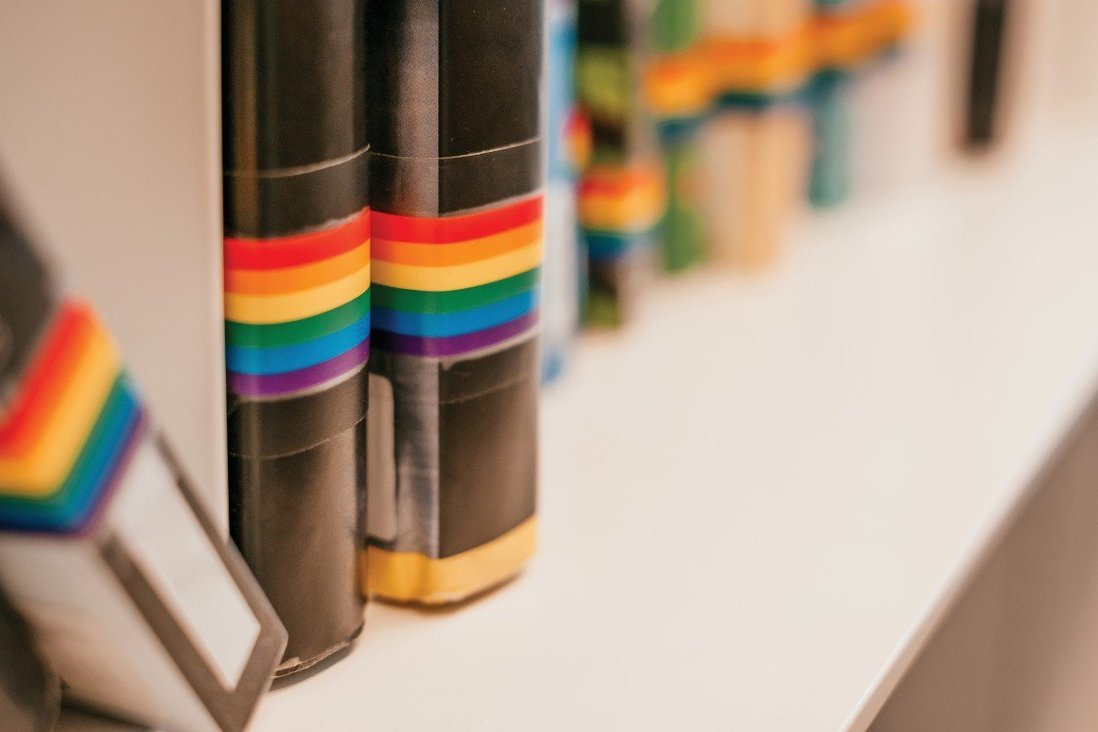 LGBT edebiyatının ne anlamı var? Kaos GL - LGBTİ+ Haber Portalı