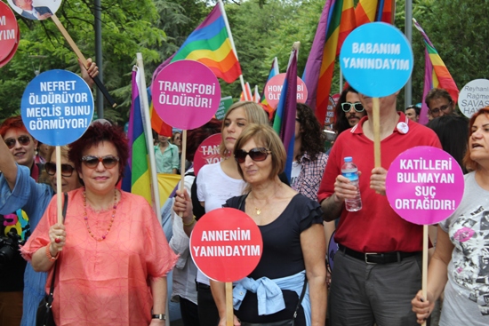 LGBTİ+ aile derneklerinden ve gruplarından Erdoğan’a açık mektup: “Çocuklarımızla uğraşmaktan vazgeçin!” | Kaos GL - LGBTİ+ Haber Portalı
