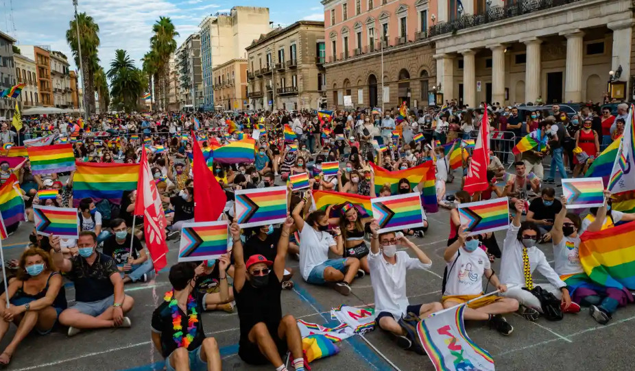LGBTİ+ hakları sağcı iktidarlar tarafından tehdit ediliyor: Sıra İtalya’da! | Kaos GL - LGBTİ+ Haber Portalı