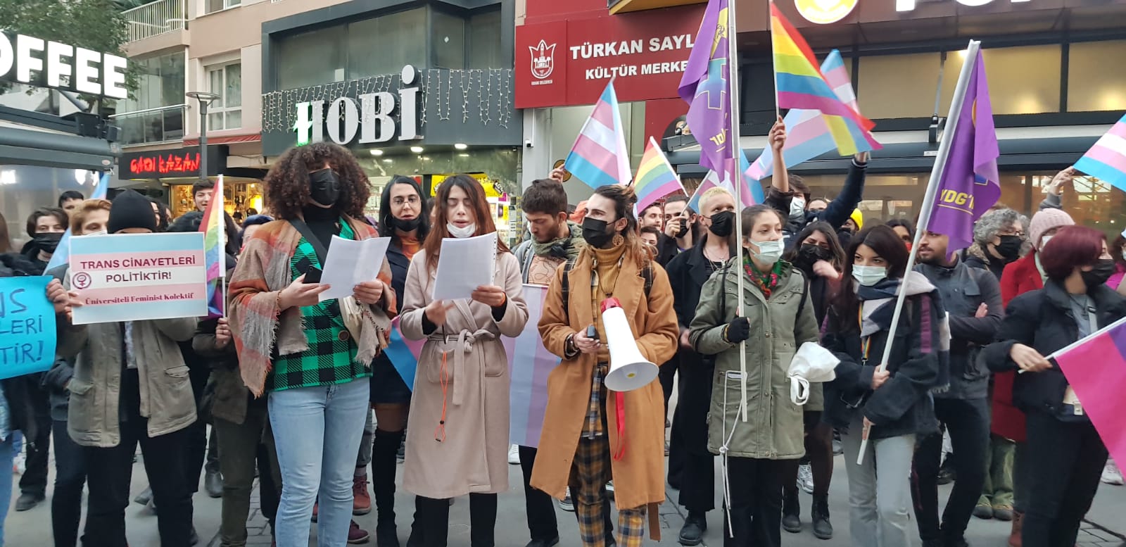 LGBTİ+ ve insan hakları örgütleri İzmir’den seslendi: Nefrete inat yaşasın hayat! Kaos GL - LGBTİ+ Haber Portalı