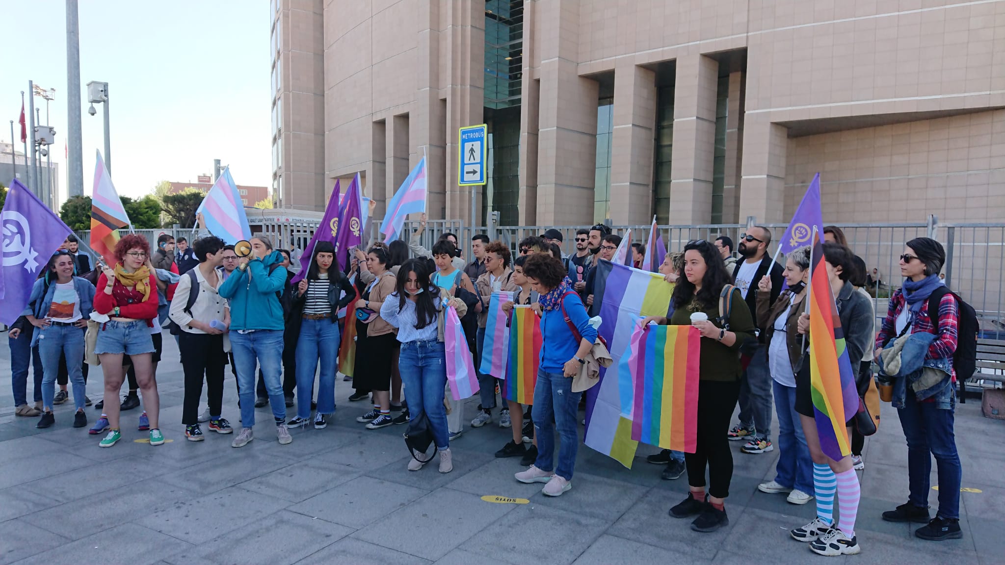 2021 İstanbul LGBTİ+ Onur Yürüyüşü davalarında beraatler kesinleşti | Kaos GL - LGBTİ+ Haber Portalı Haber