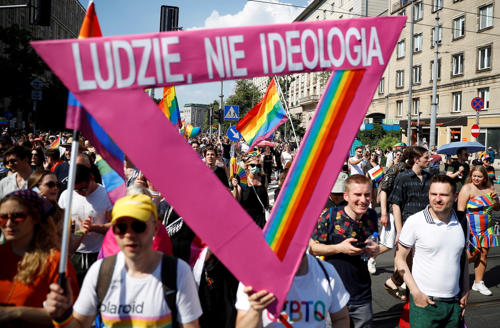 Polonya’da LGBT çalışanların yarısı açılamıyor | Kaos GL - LGBTİ+ Haber Portalı Haber