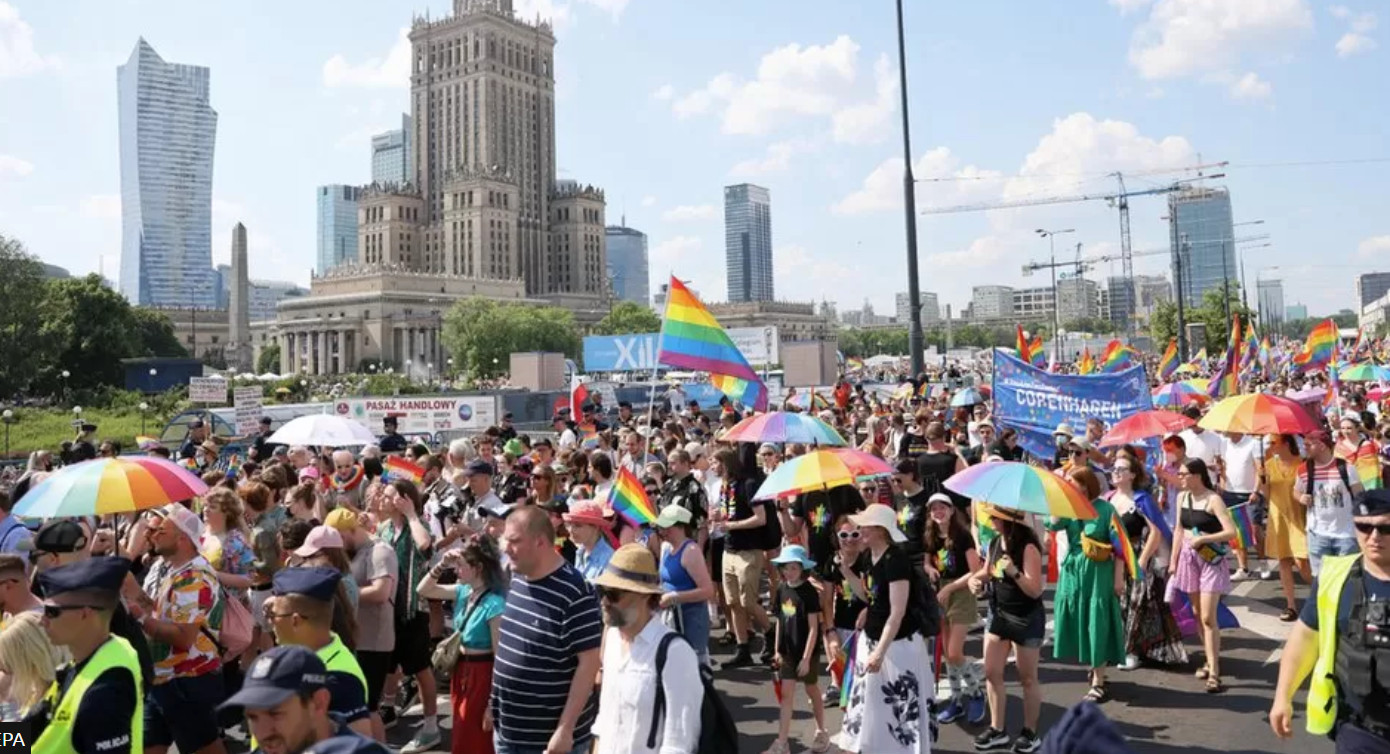Polonya muhalefeti, iktidardaki homofobik partiyi devirmeye hazır | Kaos GL - LGBTİ+ Haber Portalı Haber