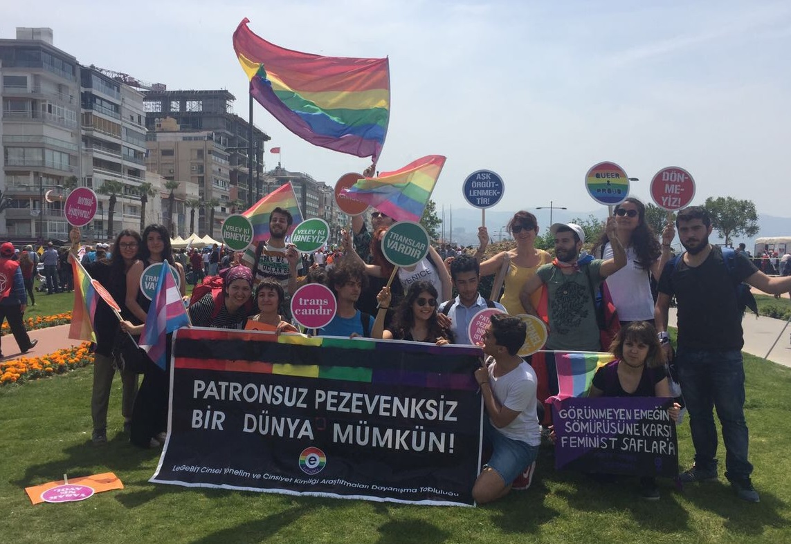 İzmir 1 Mayıs’ı: Patronsuz, pezevenksiz bir dünya mümkün! Kaos GL - LGBTİ+ Haber Portalı