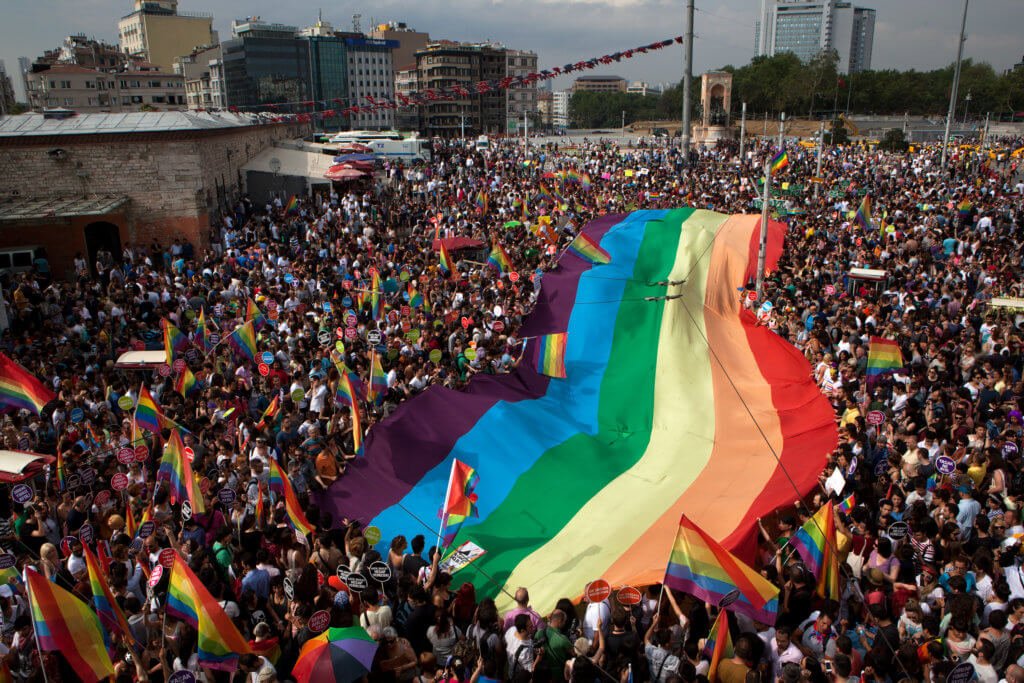 Taksim bahaneymiş: İstanbul Valiliği, Bakırköy’de Onur Yürüyüşü’nü yasakladı | Kaos GL - LGBTİ+ Haber Portalı