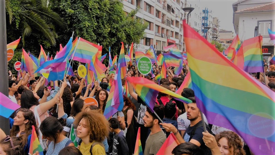 5. İzmir Onur Yürüyüşü: Alışın, gitmiyoruz! Kaos GL - LGBTİ+ Haber Portalı