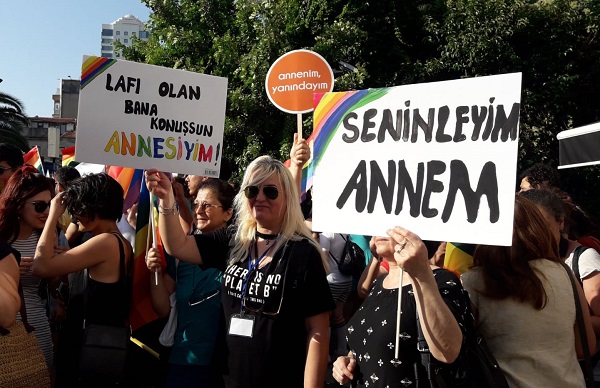Ankara Gökkuşağı Aile Grubu: “Ötekileştirmeye ve nefrete karşı çocuklarımızın yanındayız!” | Kaos GL - LGBTİ+ Haber Portalı Haber