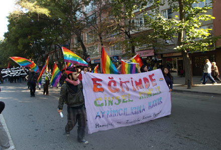 Antalya’da lisede ayrımcılık | Kaos GL - LGBTİ+ Haber Portalı Haber