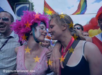 Lezbiyenlerin Almanya'daki Mücadelesi Sürüyor  | Kaos GL - LGBTİ+ Haber Portalı Haber