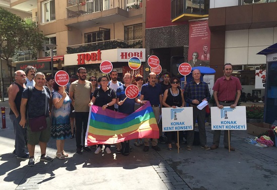 Gökkuşağı Dayanışma Ağı: "Lütfunuzu istemiyoruz, haklarımızı biz alacağız!" | Kaos GL - LGBTİ+ Haber Portalı Haber