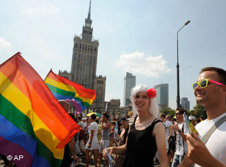 Polonya'da Eşcinsellerin Yürüyüşüne Tepki  | Kaos GL - LGBTİ+ Haber Portalı Haber