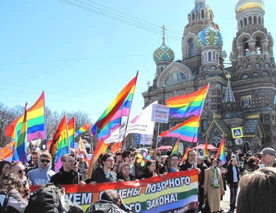 LGBTs in Russia March on Labor Day: Solidarity is Stronger Than Repression! | Kaos GL - News Portal for LGBTI+ News